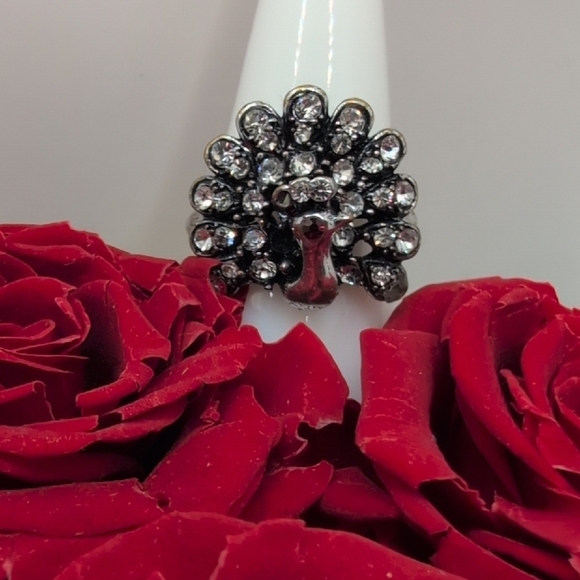 Glamorous Pave CZ Peacock Statement Ring - Silvertone peacock Ring 7.5 - Picture 3 of 6